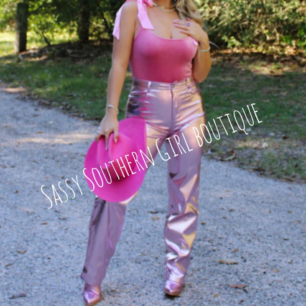 🆕⭐Pink metallic vegan leather pants - Picture 3 of 16